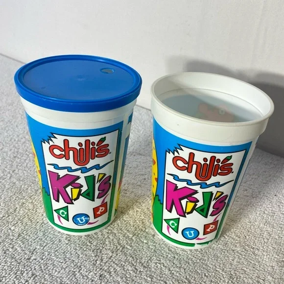 5/$35 Vintage 90s Chili’s Plastic Takeaway Souvenir Kid’s Cups W One Lid - Picture 2 of 9